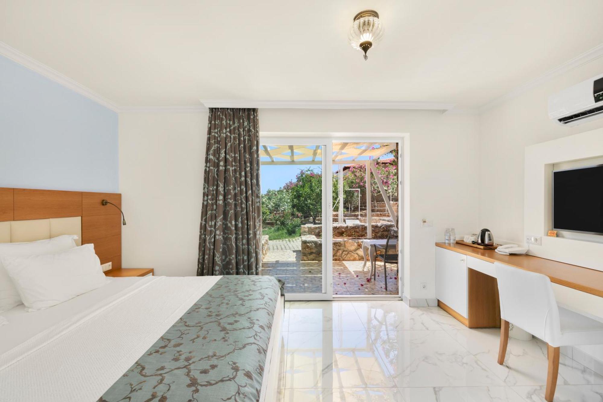 Blanca Beach Hotel คาช ภายนอก รูปภาพ